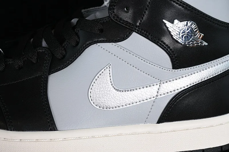 All categories Air Jordan Jordan series basketball shoes Air Jordan 1 Mid Air Jordan 1 Mid SE "Black Chrome" AJ1 Joe 1 Smoked Panda mid-top basketball shoes FB9892-002